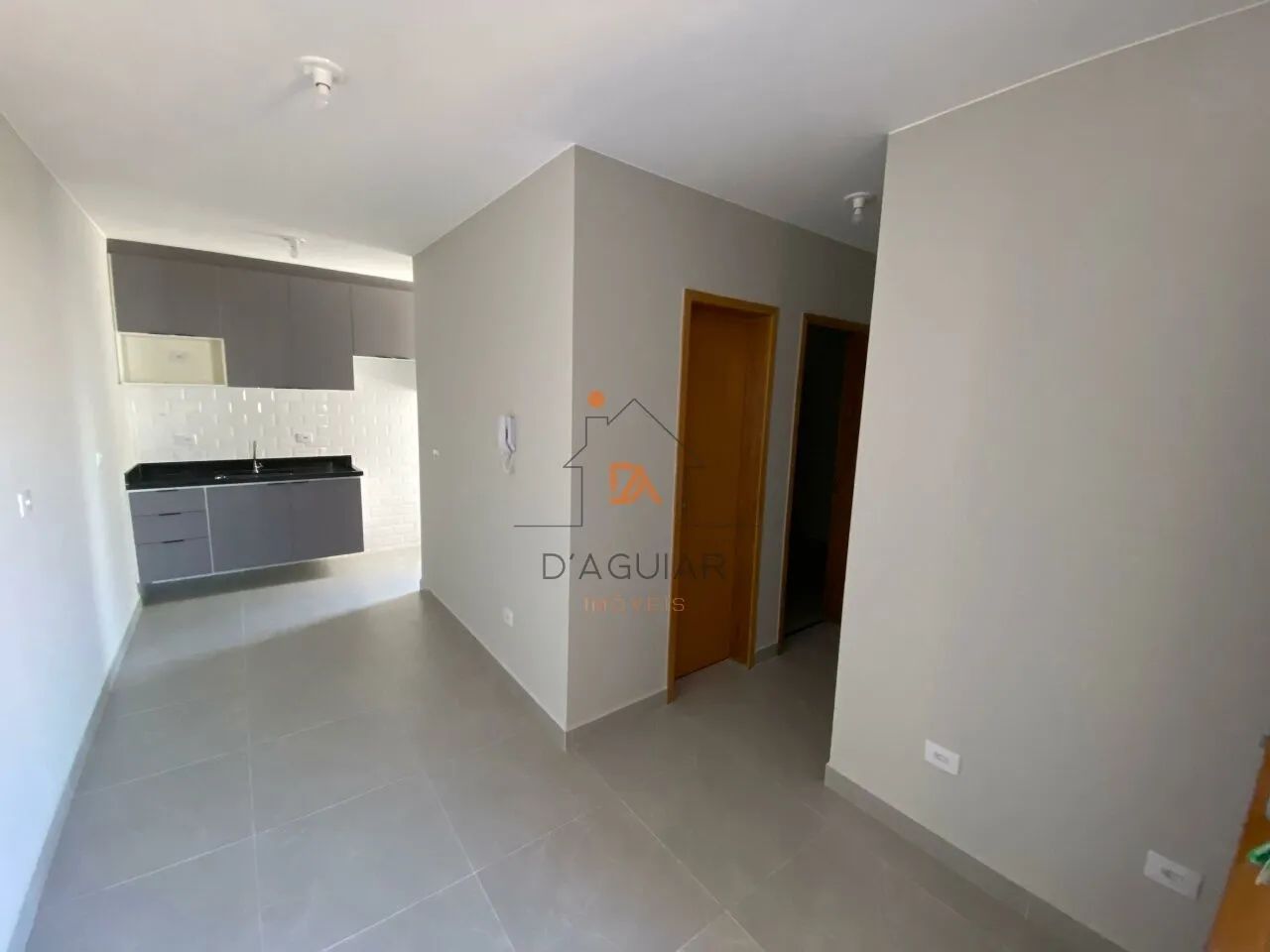 Apartamento para alugar no bairro Vila Mazzei com 47 m² e 2 dormitórios/quartos.