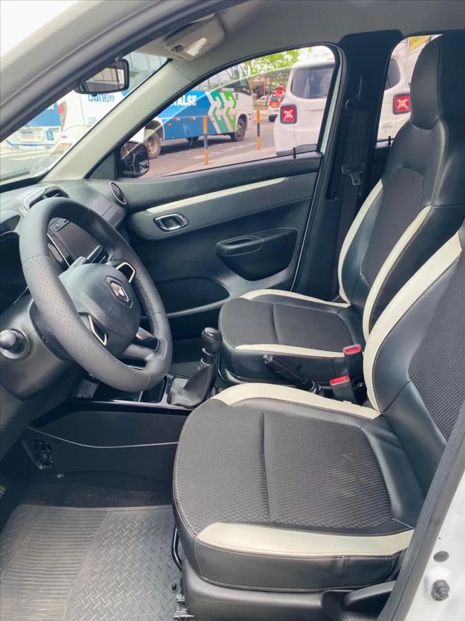 Renault Kwid 1.0 Intense 2022 - Foto 4