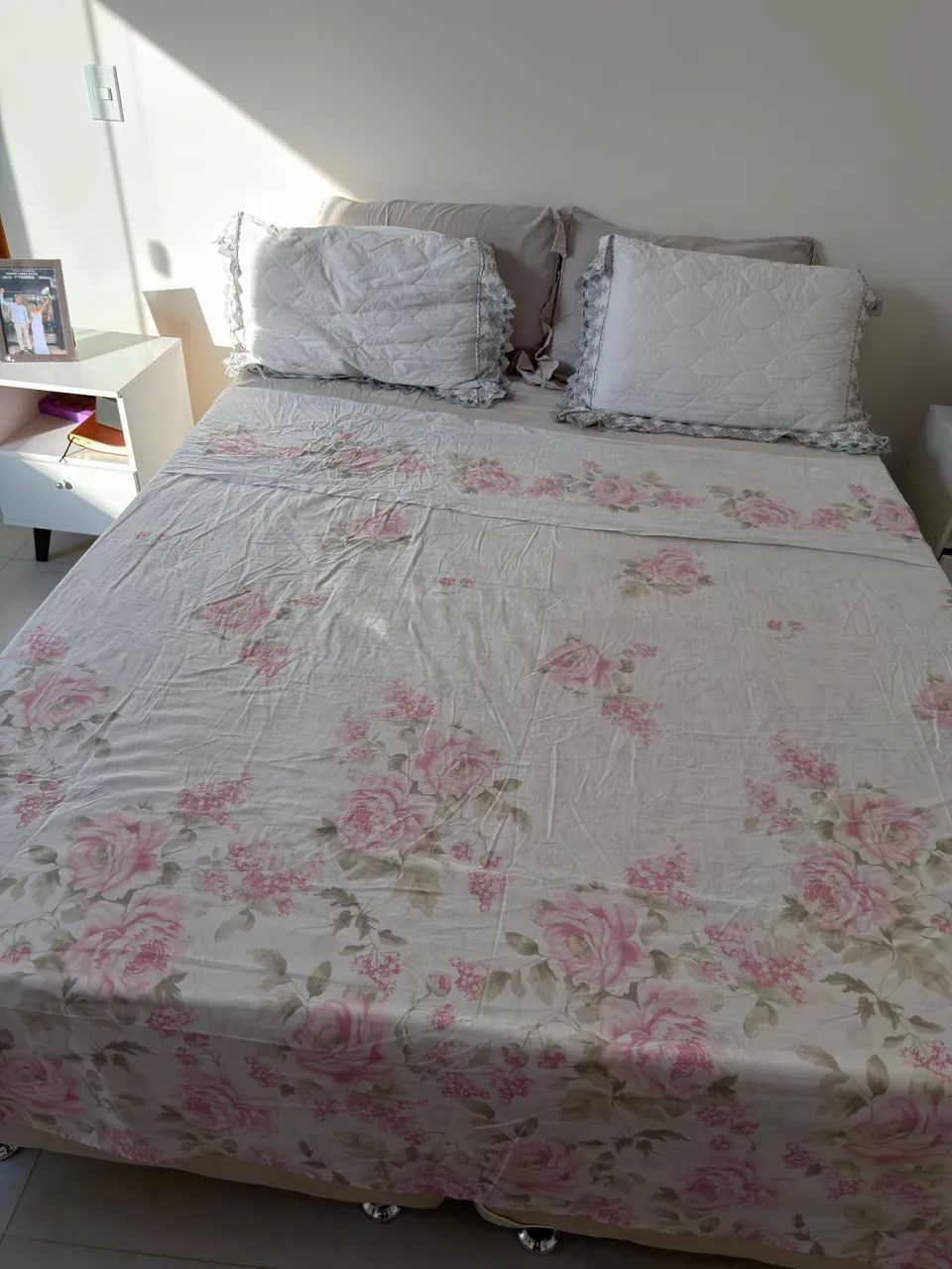 Cama de casal Queen