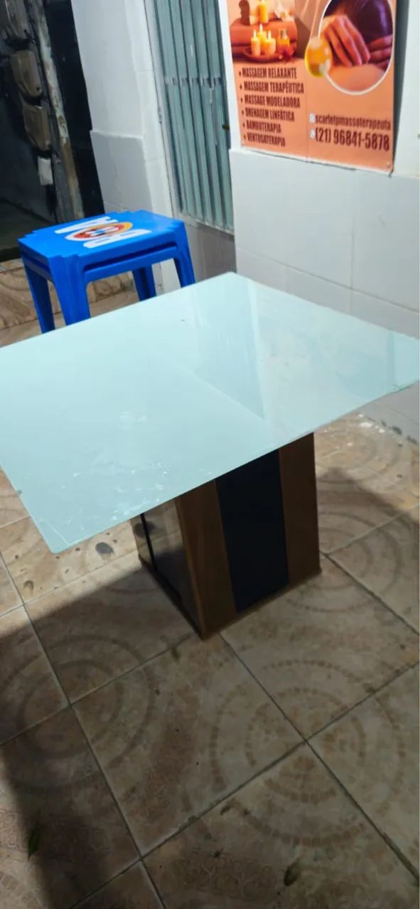 Mesa com cadeiras 