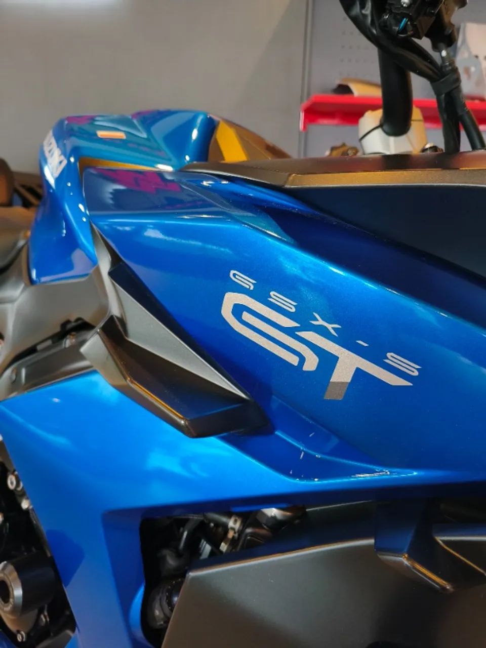 Suzuki GSX-S 1000 GT 2024 - Foto 3