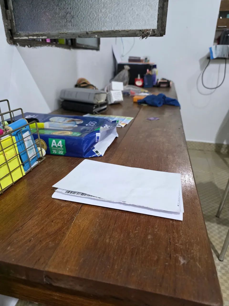 Mesa ,bancada para estudo ou para negocio 