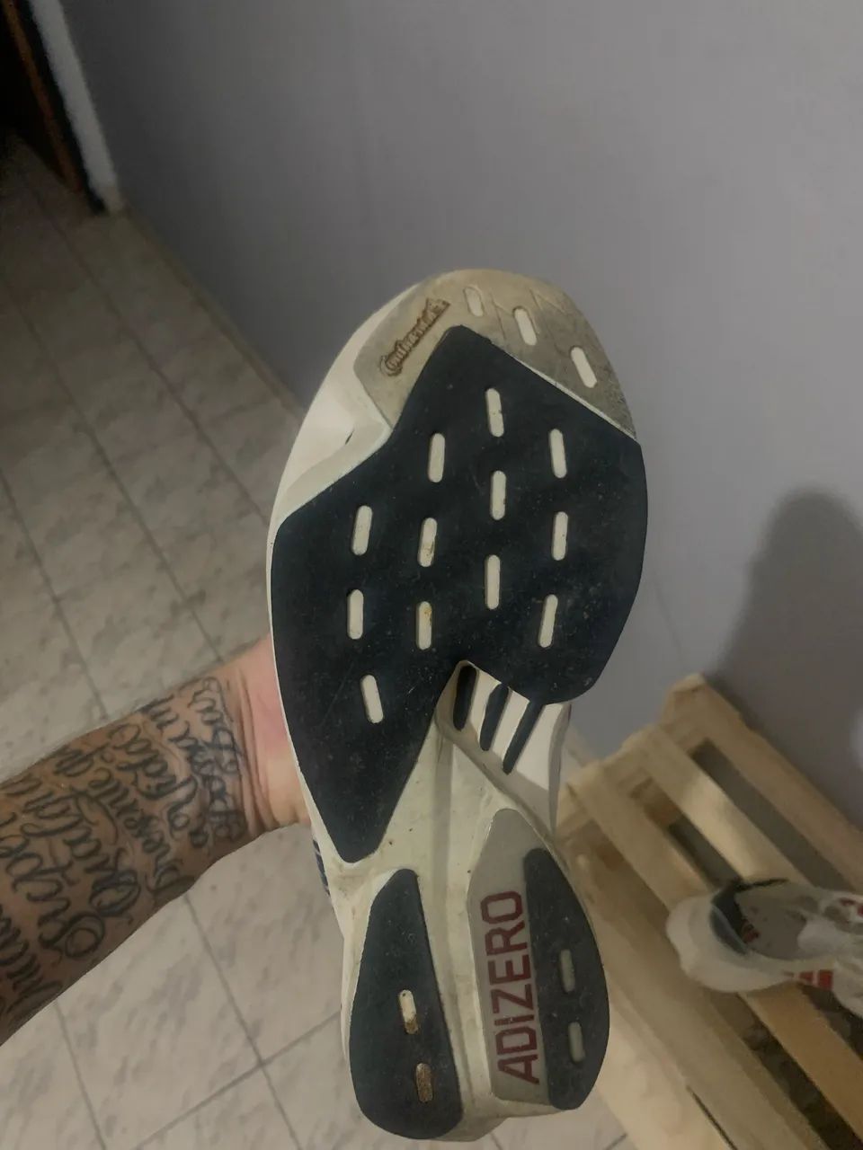 Tênis corrida adizero - Foto 4