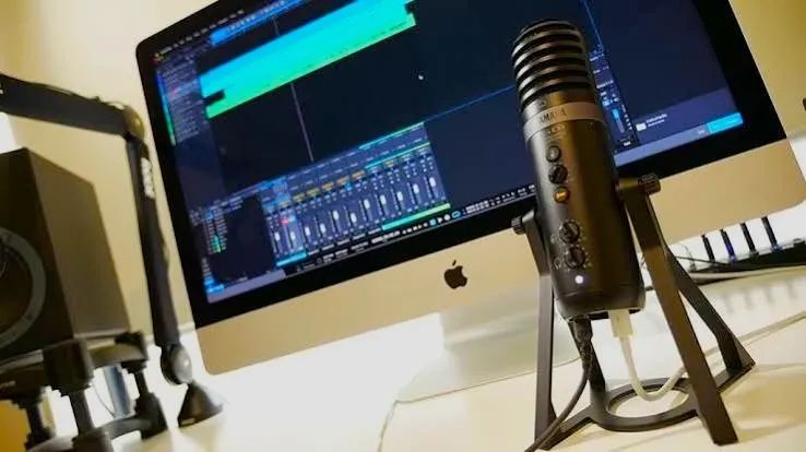 ESSE MICROFONE JÁ TEM A INTERFACE DE ÁUDIO EMBUTIDO E REVERBER, COMPRESSOR E VÁRIAS FUNÇÕE - Foto 2