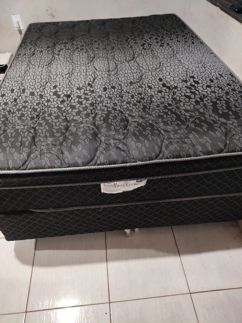 Guarda roupas e cama de casal  - Foto 2