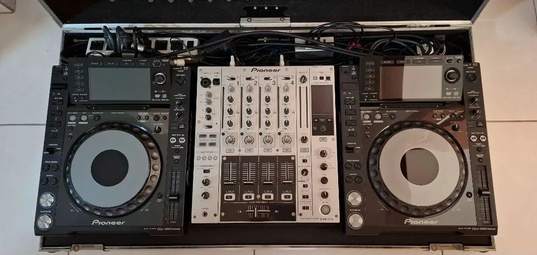 Par CDJ 2000nexus 1,mixer djm850, case artcase - Foto 3