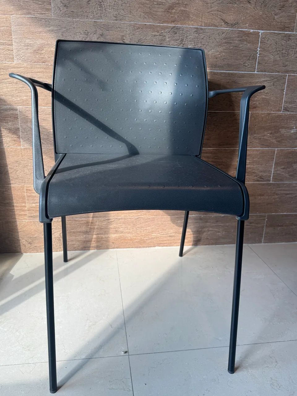 Cadeira Brent Flexform fixa institucional 
