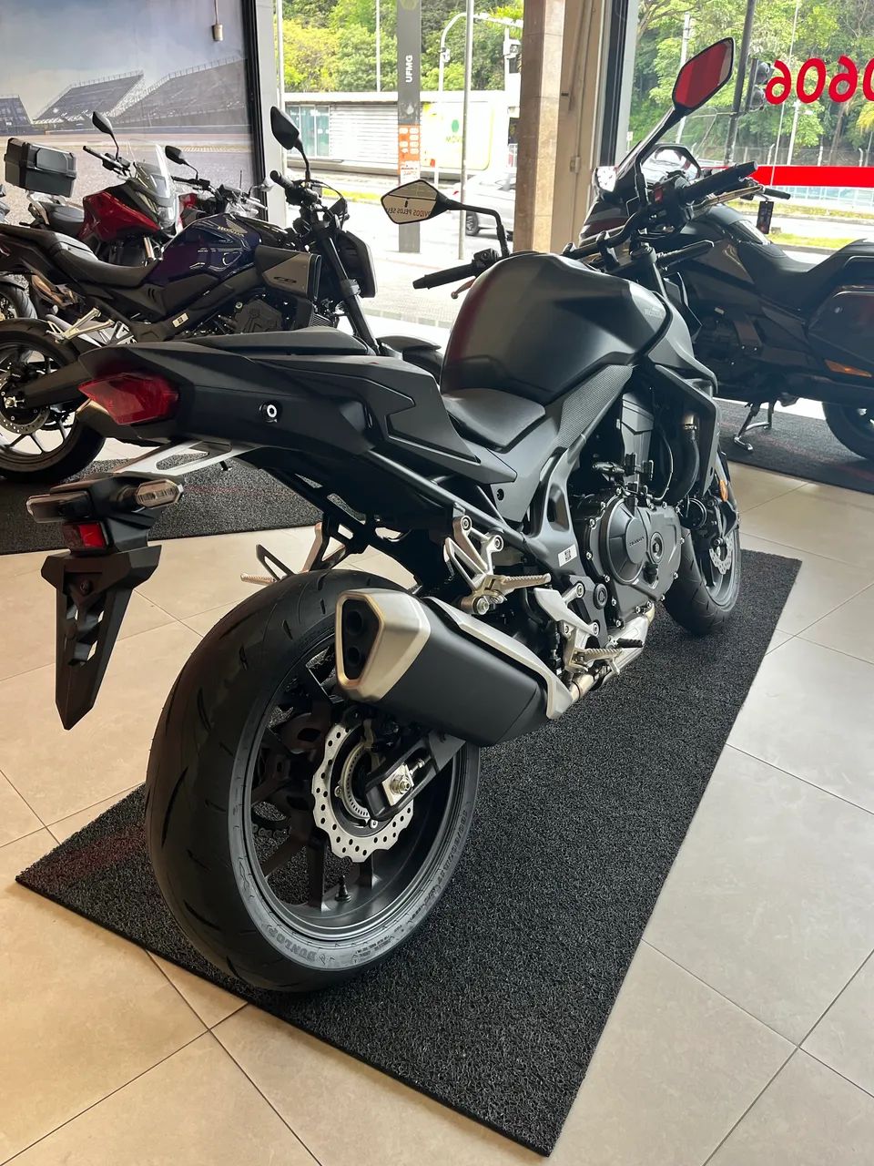 CB 750 HORNET 2026 - Foto 5