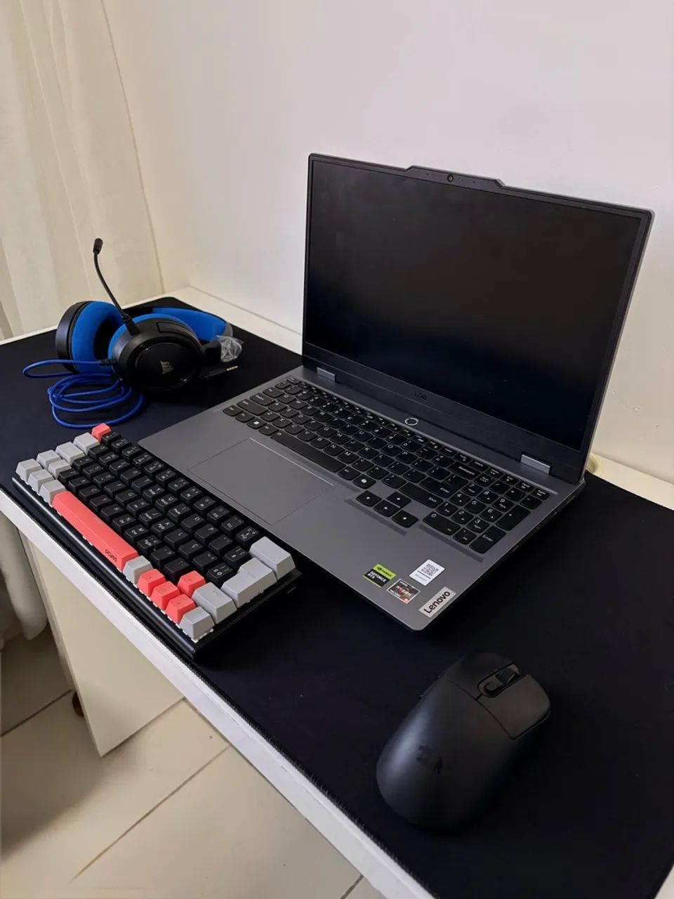 Notebook Gamer LOQ 15ARP9  - Foto 3
