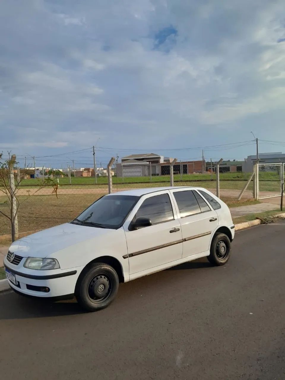 Volkswagen Gol Geração III 1.6 MI 8V Gasolina Mec. 2P 2000