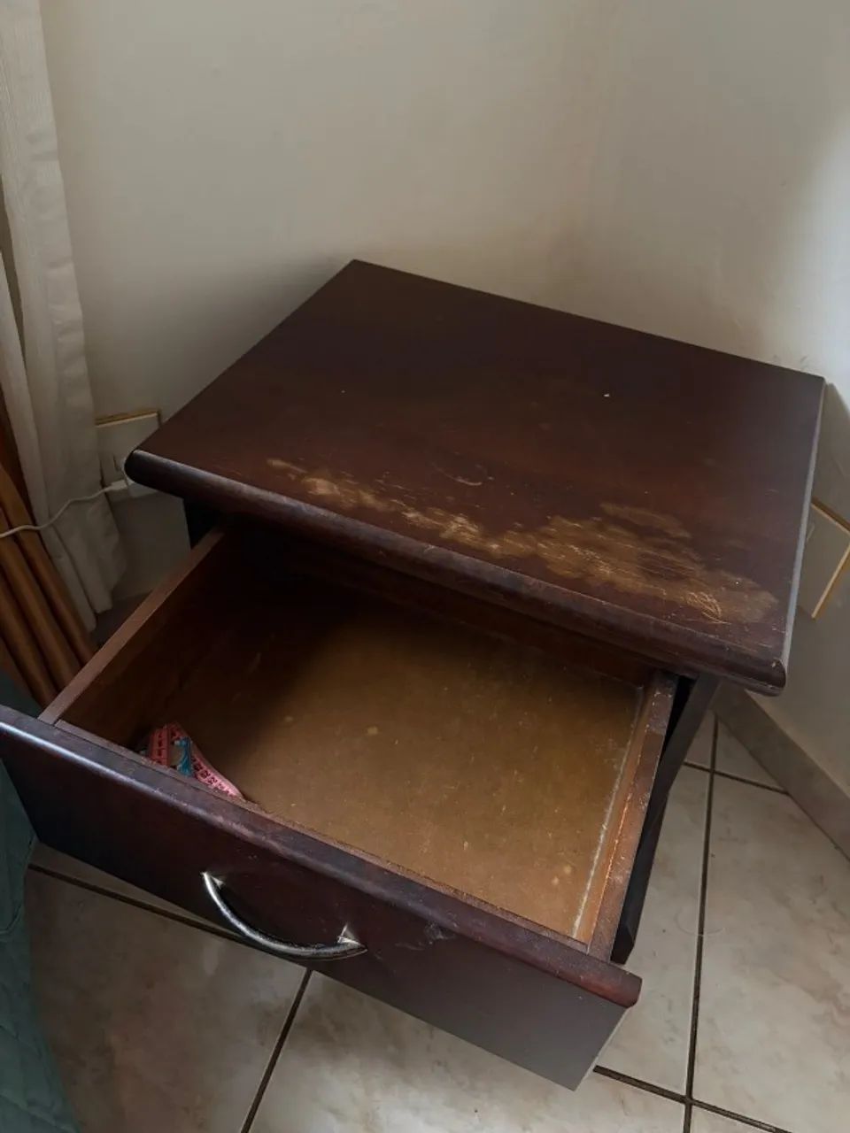 Mesa de cabeceira em madeira - Foto 4