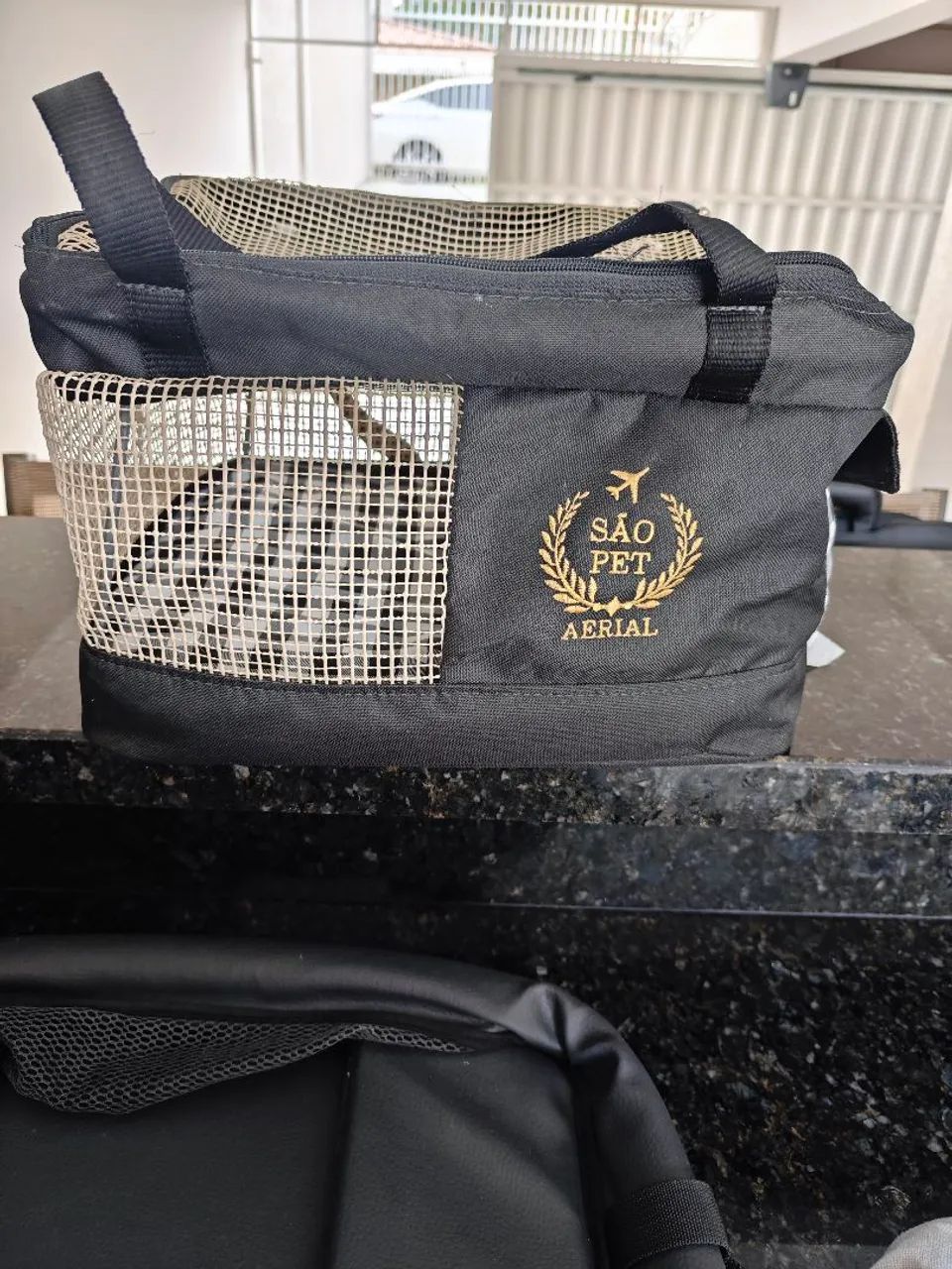 Bolsa transporte cães e gatos. Tamanho: 40x28x25cm. 