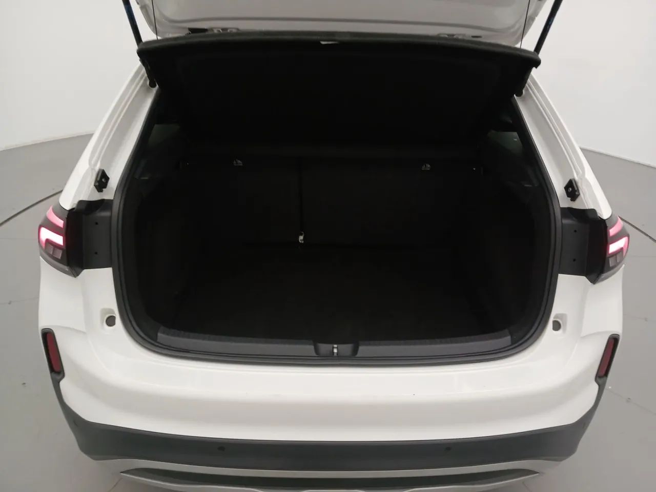 Volkswagen Nivus Highline 1.0 200 TSI Flex Aut., foto 9 de 18