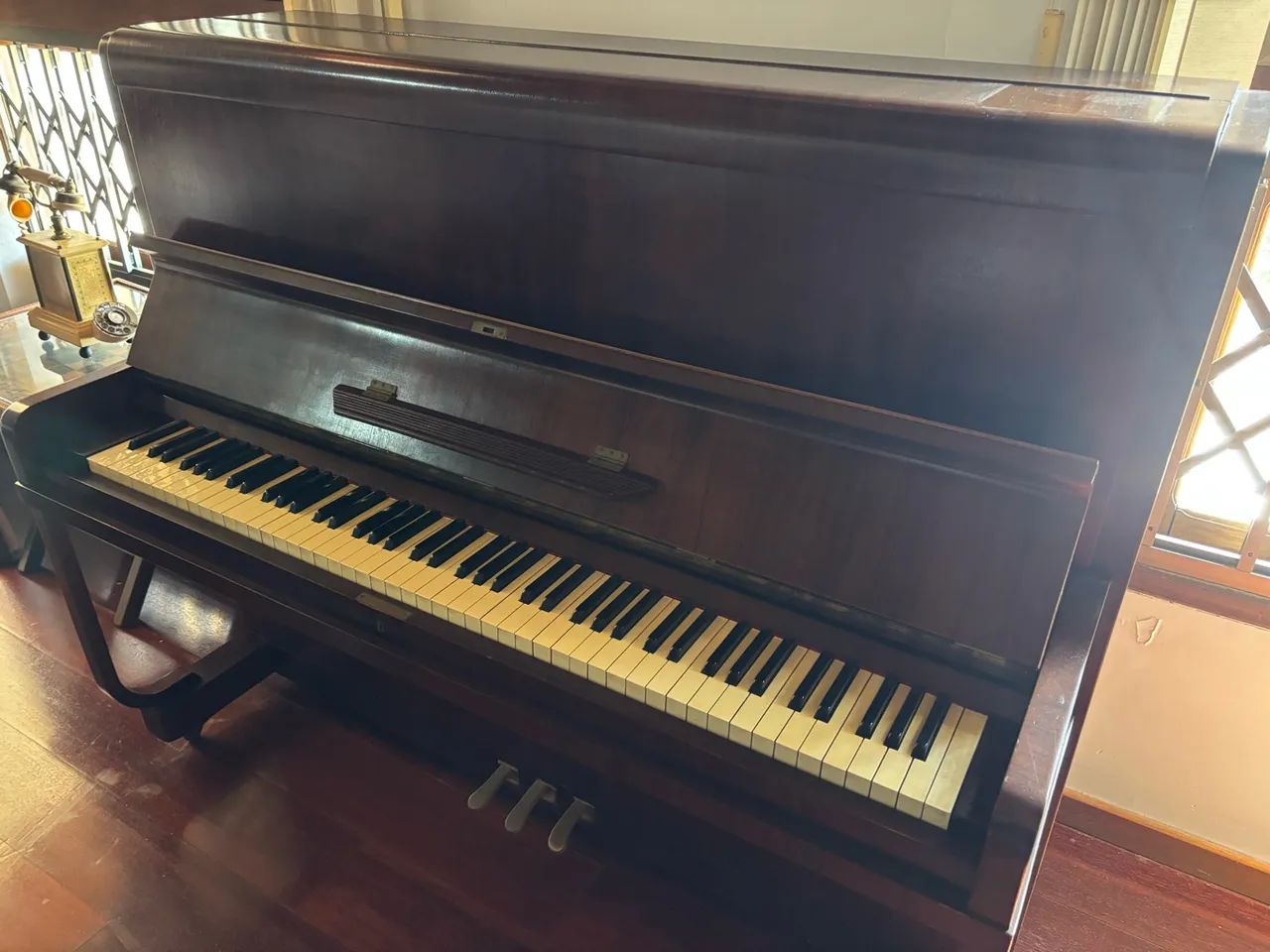 Vendo piano a retirar em Coqueiros  - Foto 3
