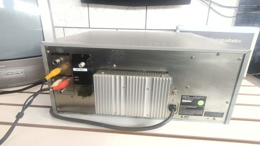 Sony BVW-22, um reprodutor de videocassete profissional de padrão broadcast,(betacam sp)  - Foto 6