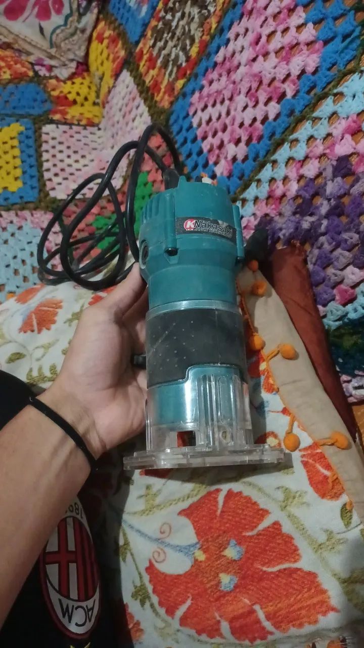 Vende se tupia 100$ pra ir embora  - Foto 2