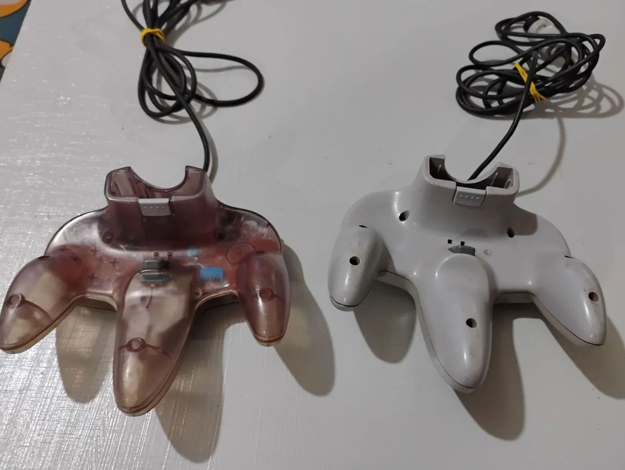 2 controles de Nintendo 64 originais - Foto 2