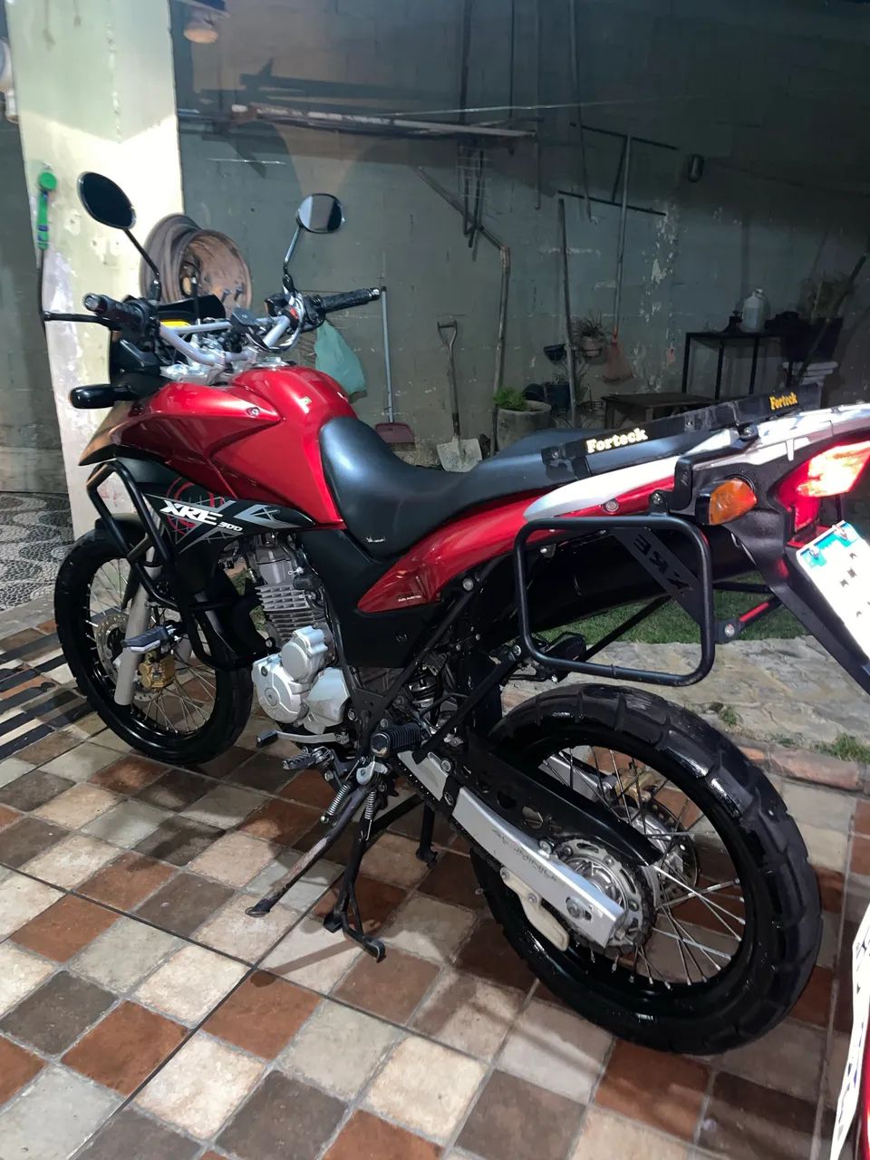 XRE 300 2012