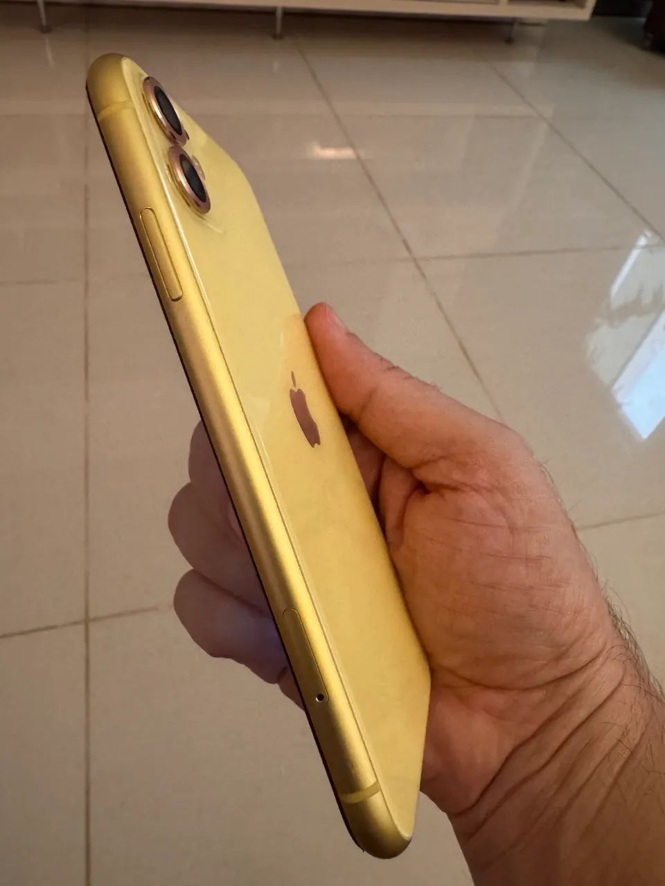 iPhone 11 64 GB Amarelo - Foto 4