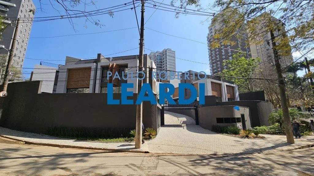 CASA EM CONDOMÍNIO - CIDADE JARDIM - SP
