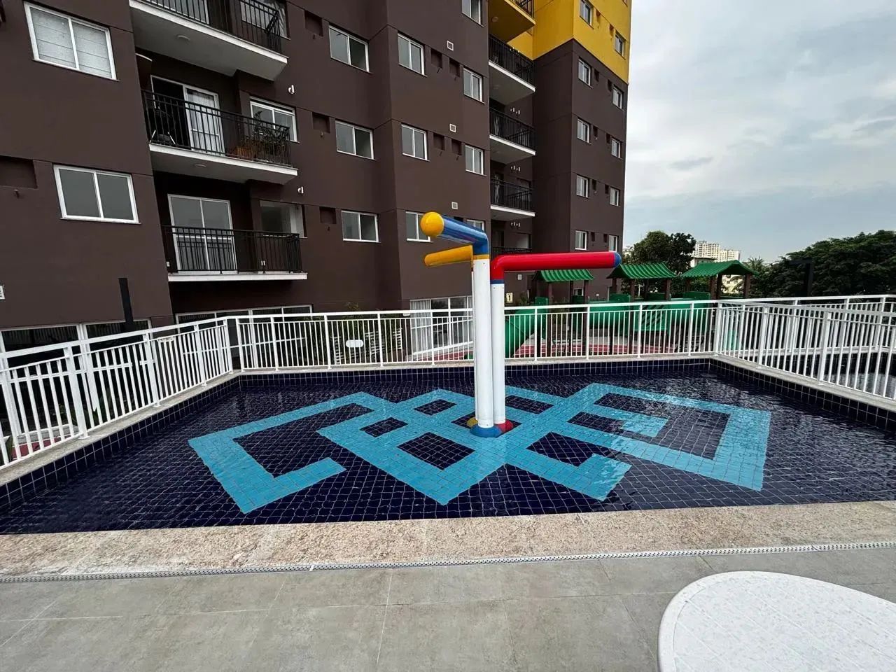 Vendo Apto com 66m²  03 qtos 01 suíte, 01 vaga - Nova Iguaçu - RJ