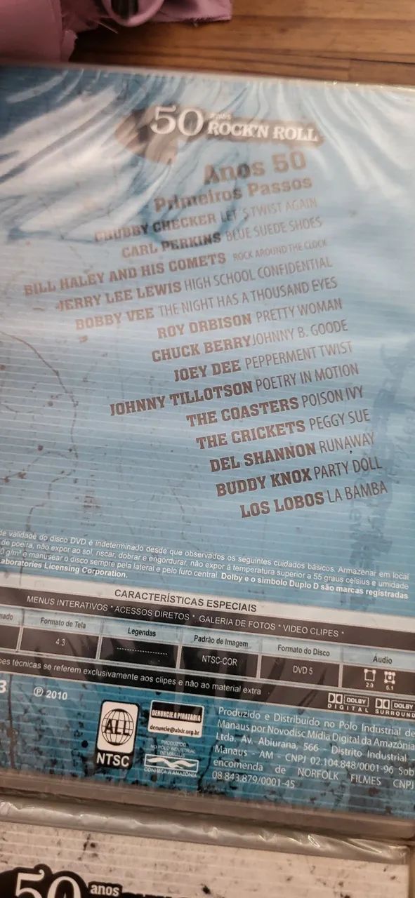 Box com 5 DVDs lacrados 50 anos de Rock'n Roll - Foto 3