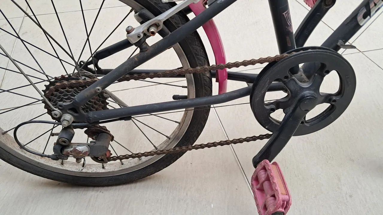 Bicicleta monster high aro 20  - Foto 4