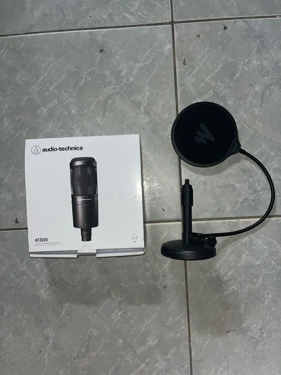 At2020 Microfone condensador