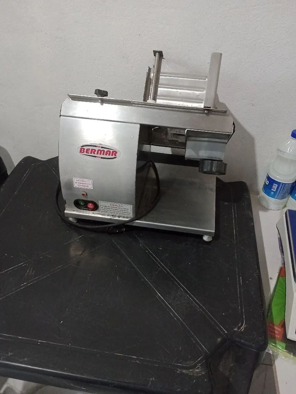 Fatiadeira de queijo mortadela e outros