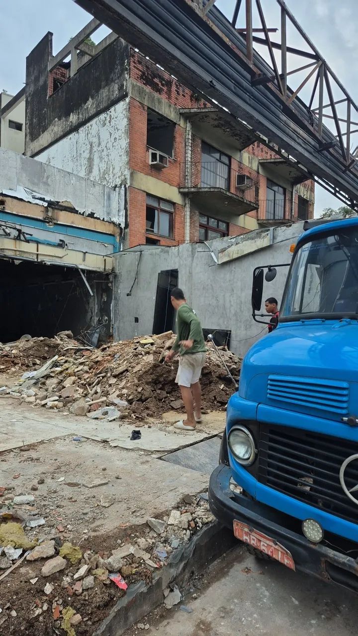 Retirada de entulho com caminhão a partir de 600,00  - Foto 2