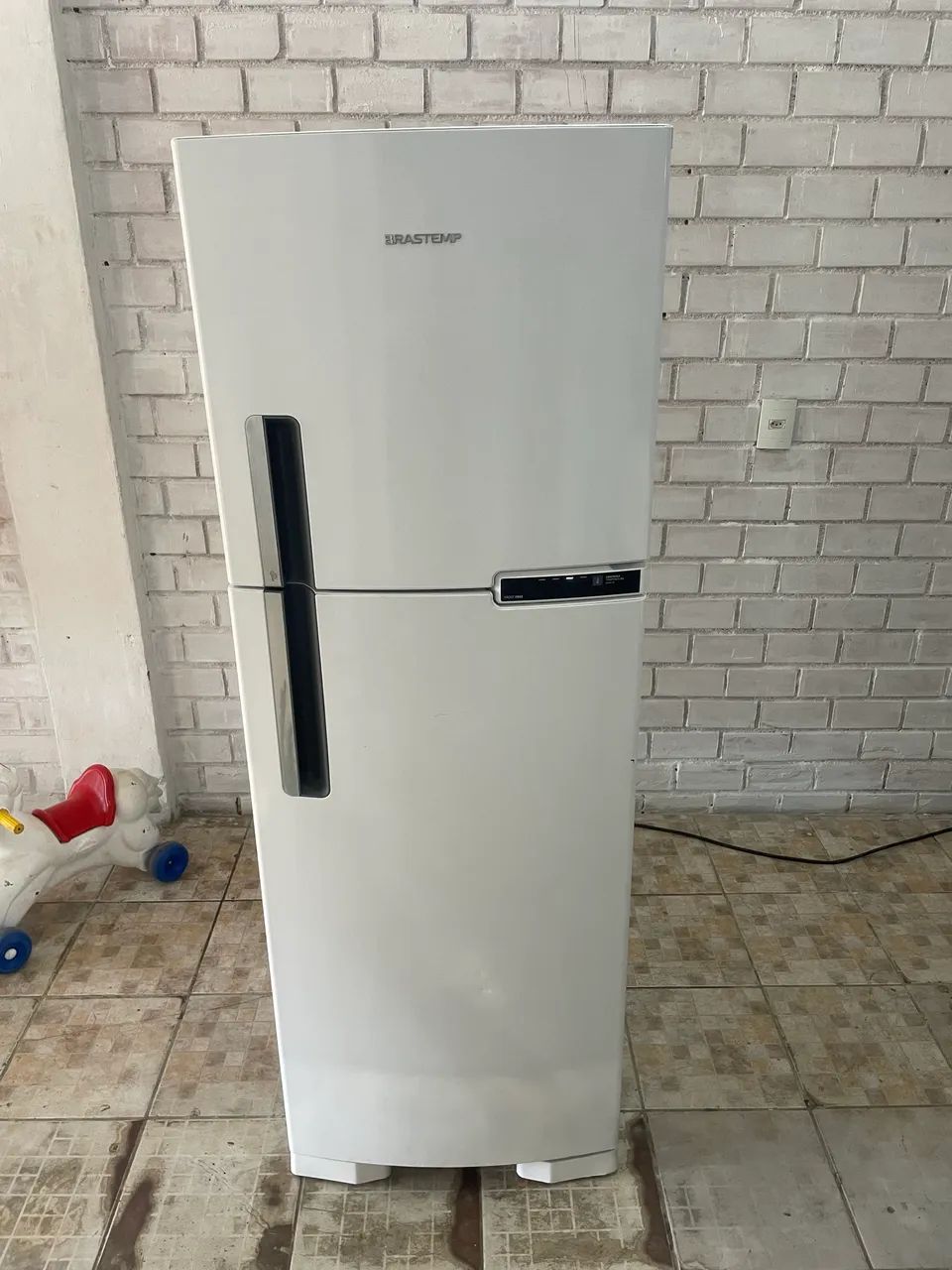 Vendo geladeira Brastemp duplex fros fre 110 vts funcionando perfeitamente  - Foto 5