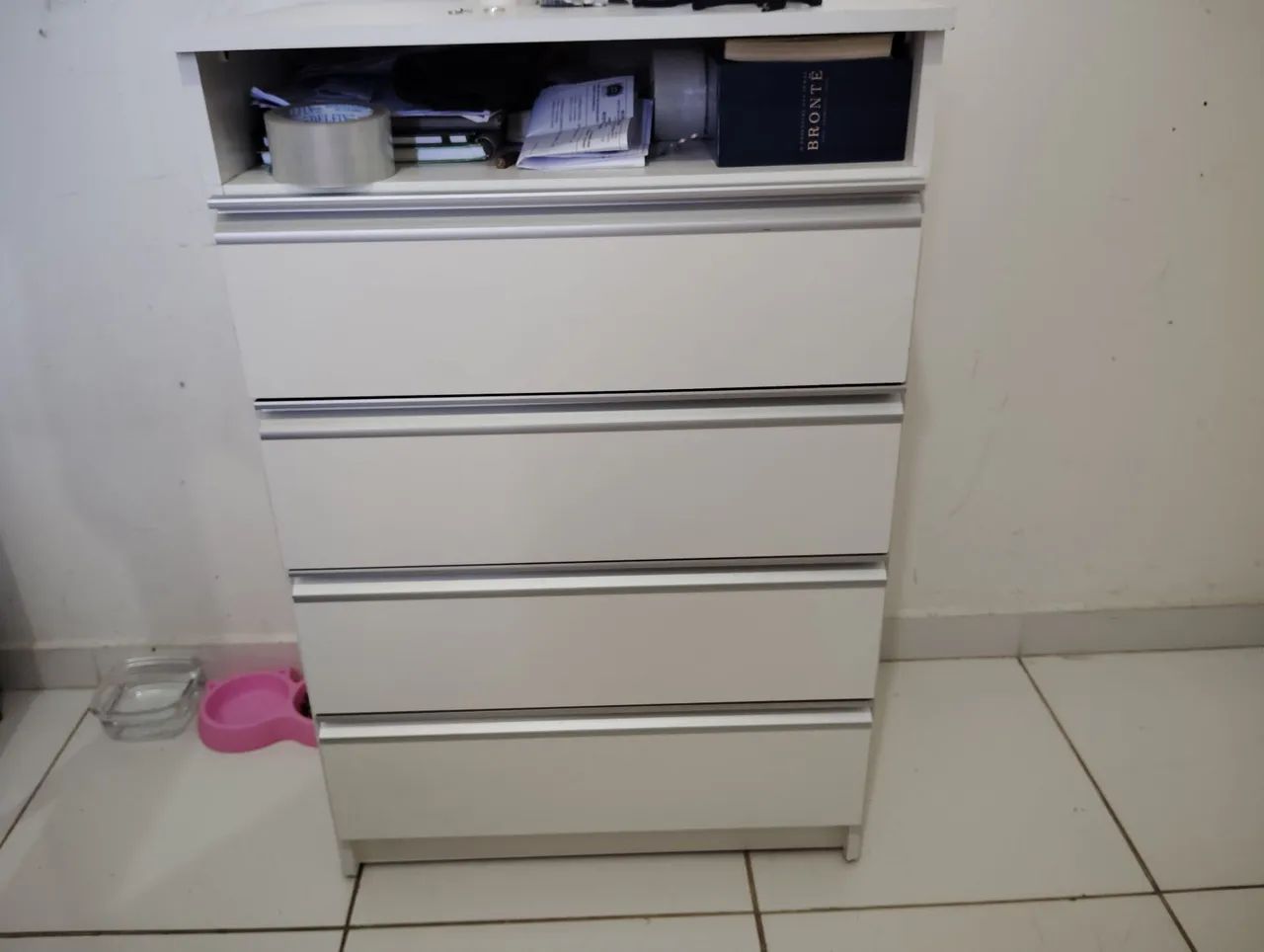 cômoda com 4 gavetas