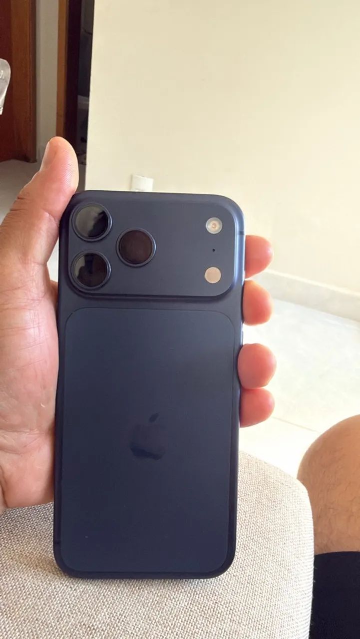 iPhone 17 pro max 256 gb semi novo  - Foto 2