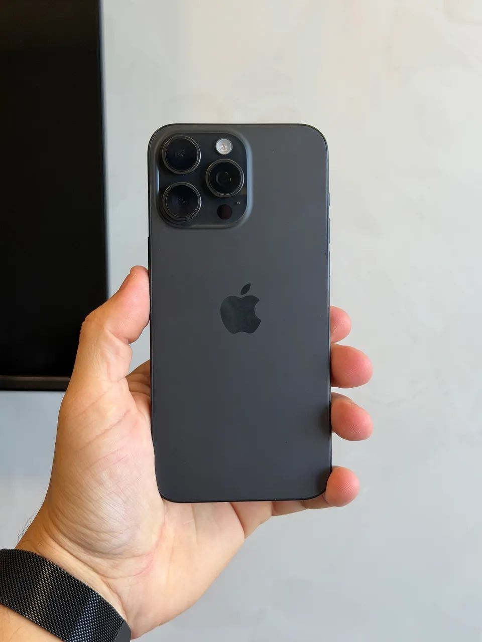 iPhone 15 pro 256gb seminovo preto  - Foto 2