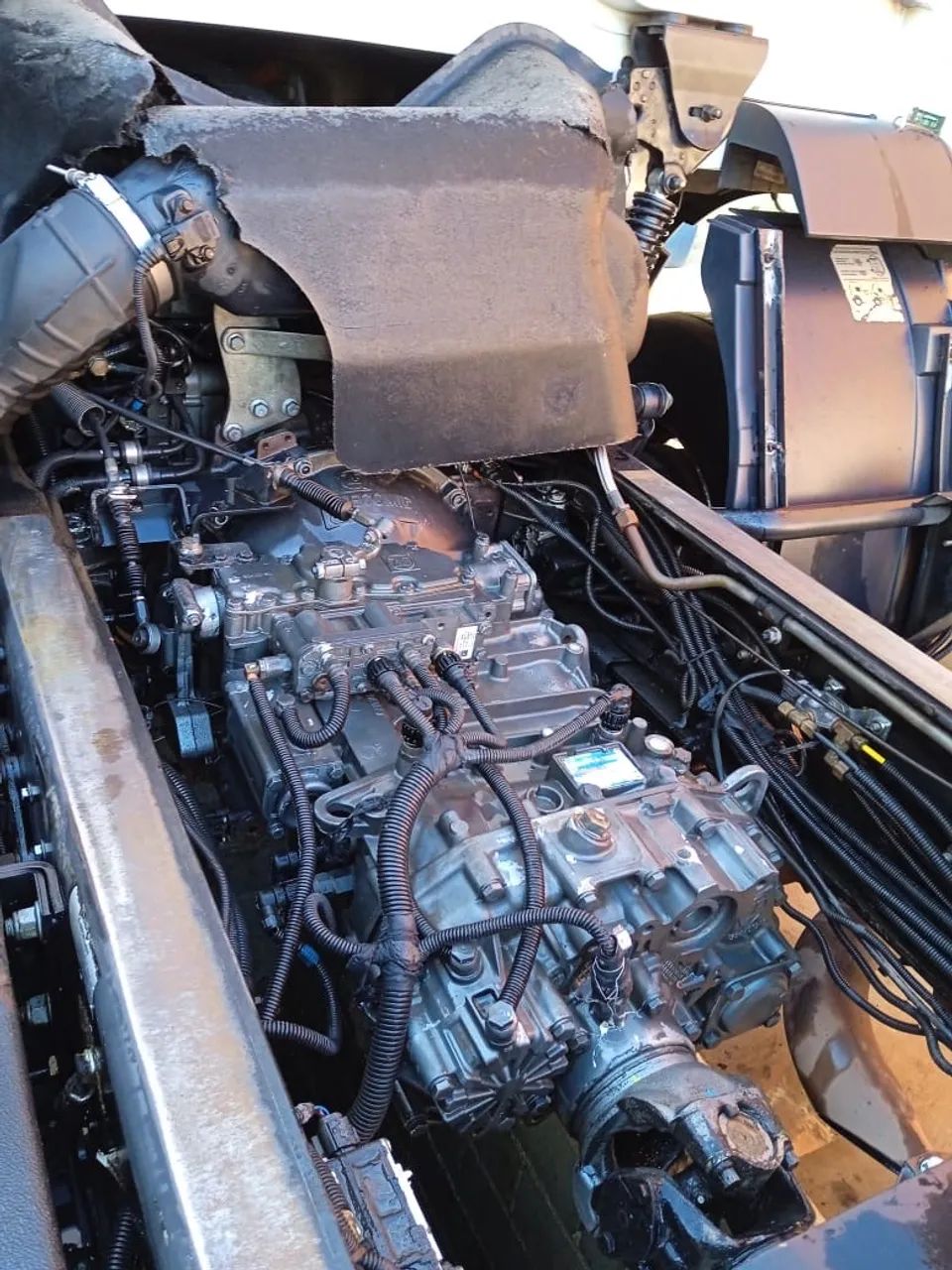 Vw. 24 280.  Consteletion no chassi ano 2014.    - Foto 3