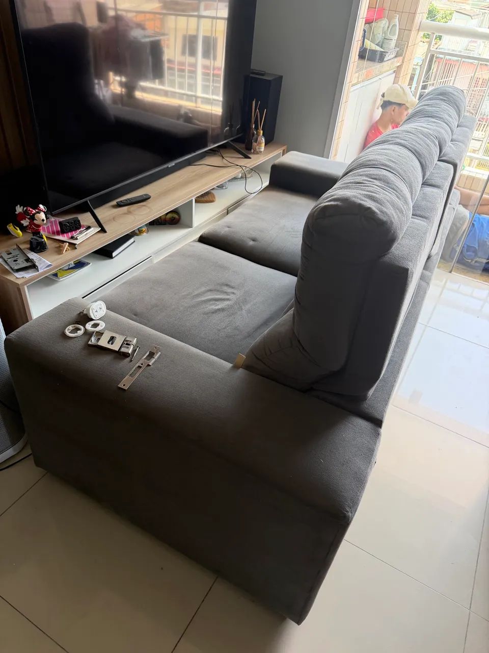 Vendo sofá retrátil 2 lugares ótimo estado 600,00