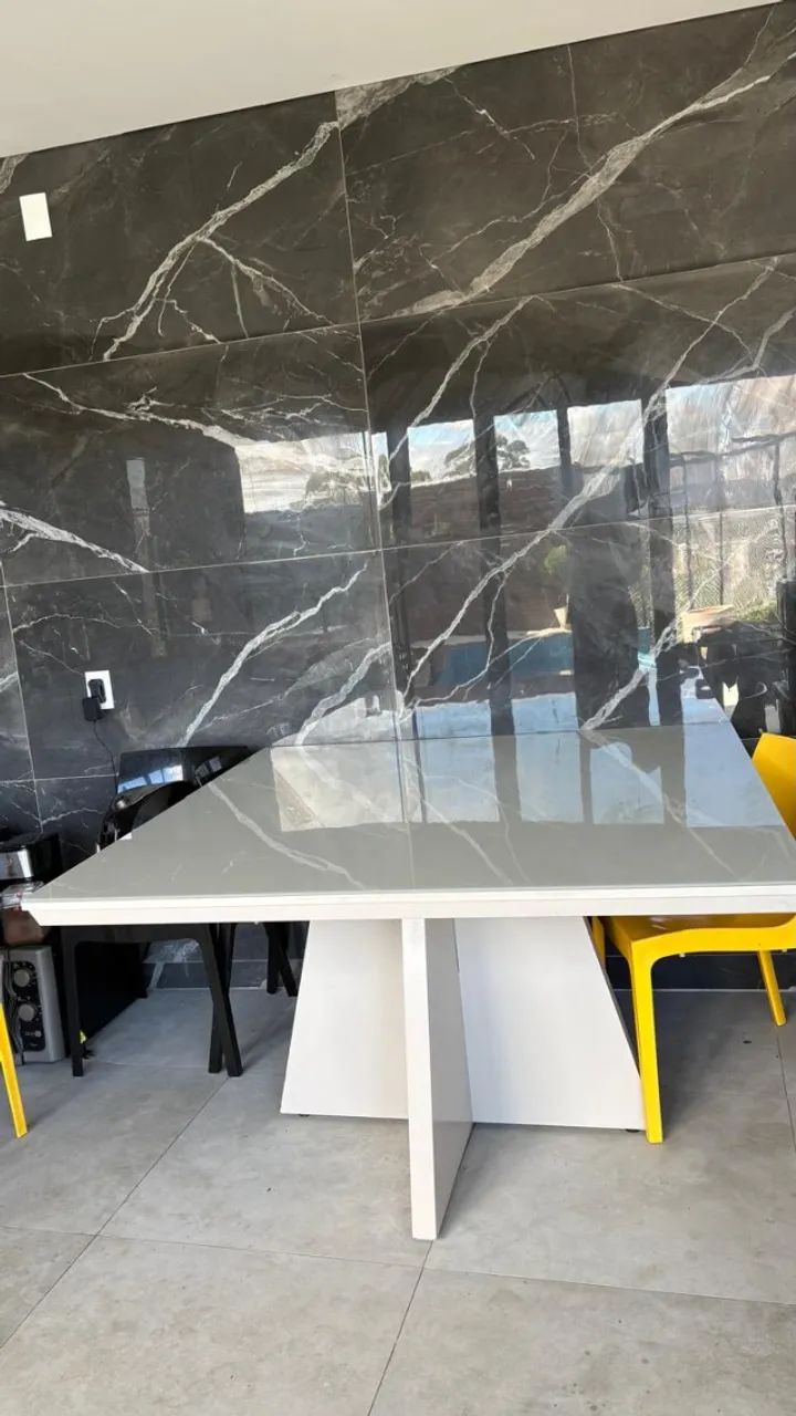 Mesa de JANTAR QUADRADA 100% MDF E VIDRO 