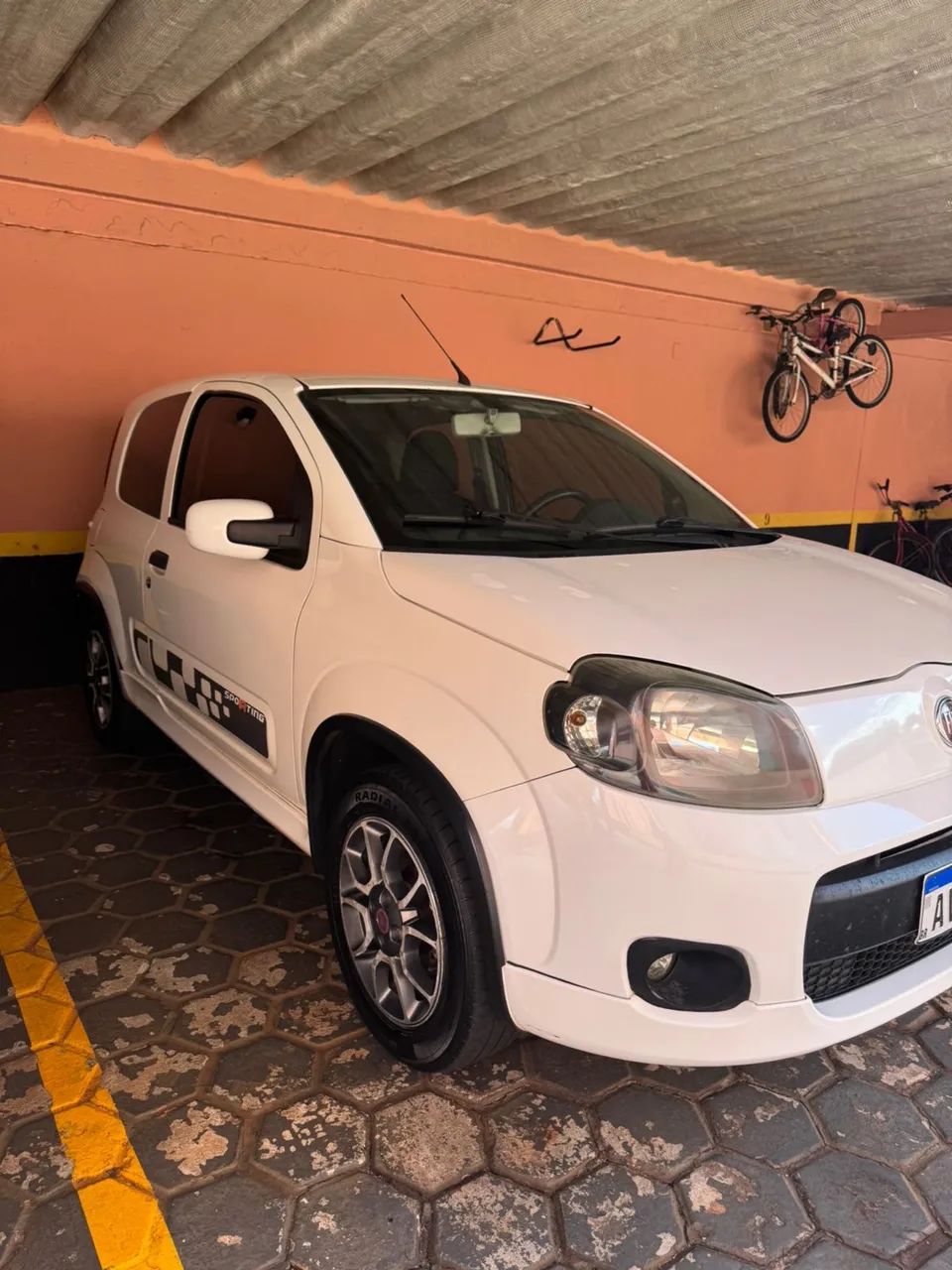 Fiat Uno Sporting 1.4 EVO Fire Flex 8V 2P 2012 - Foto 4