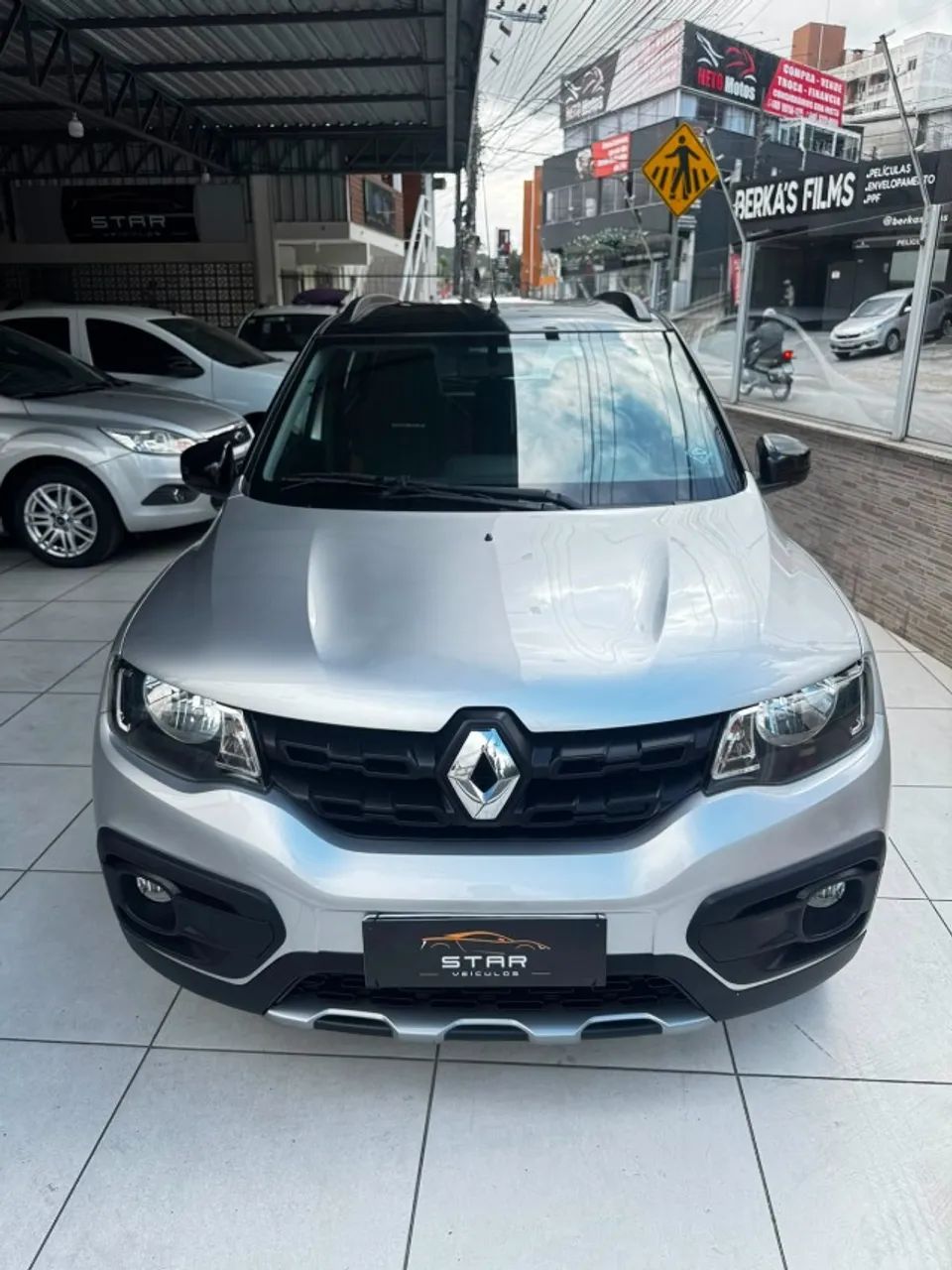 Renault Kwid Outsider 1.0 Flex 12V 5P Mec. 2021 - Foto 2