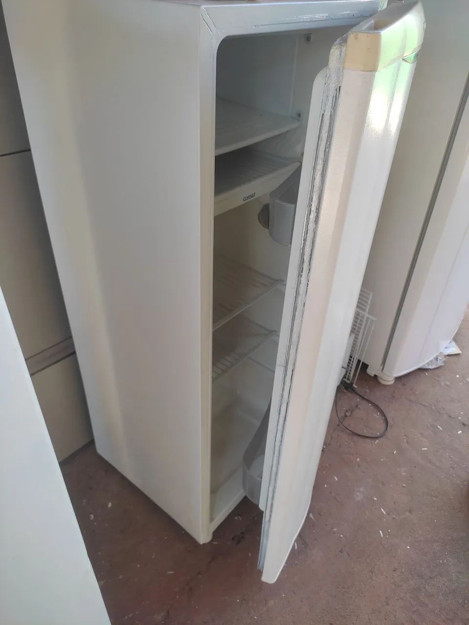Geladeira Consul 239 litros funcionando perfeitamente íntegro  - Foto 2