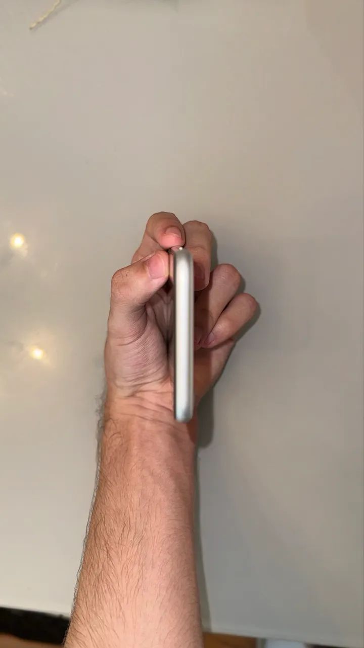 iPhone SE 2º geração 128gb branco - Foto 4