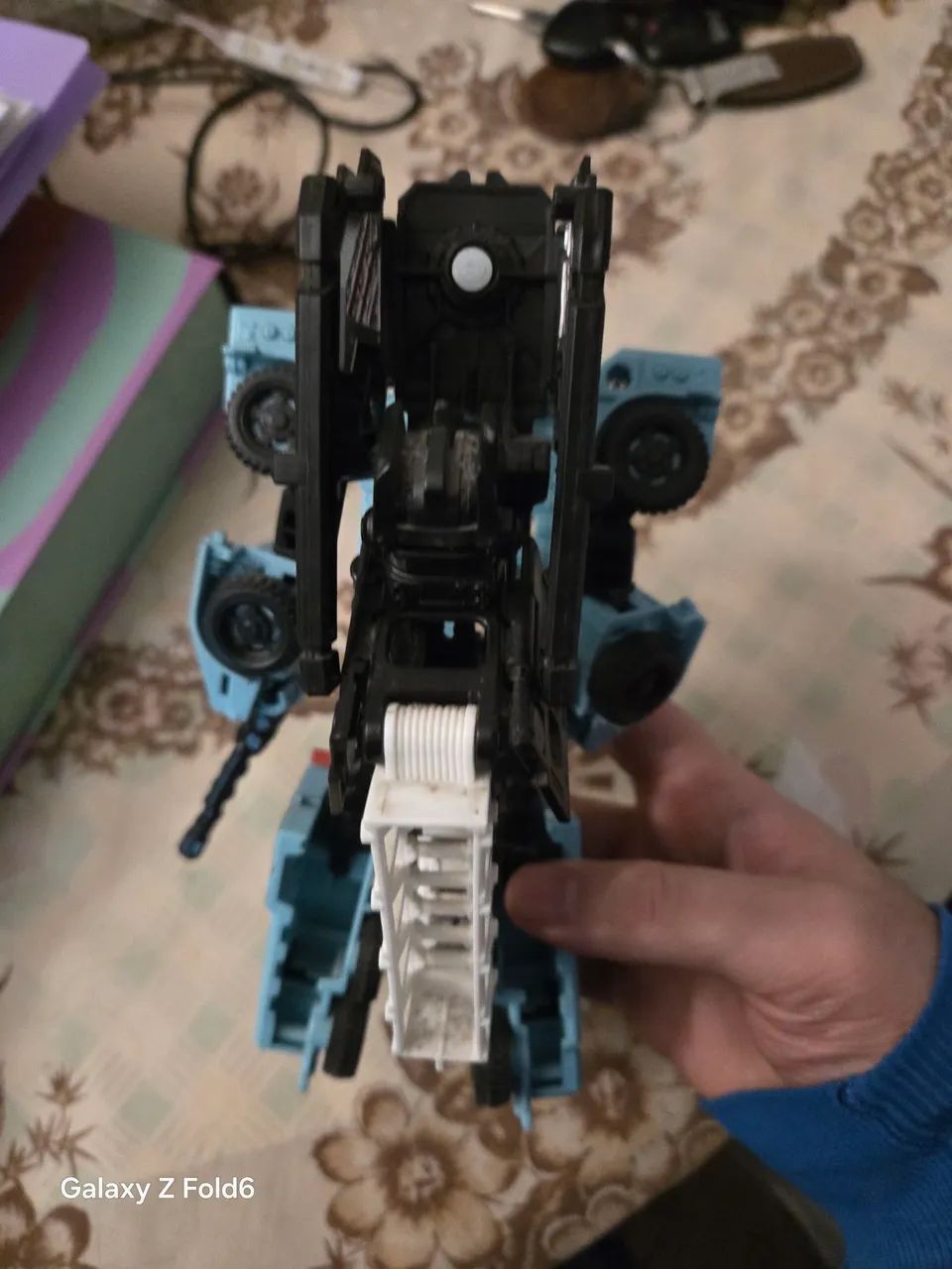 Boneco Transformers Generations Combiner Wars Voyager Class Protectobot Hot Spot - Foto 2