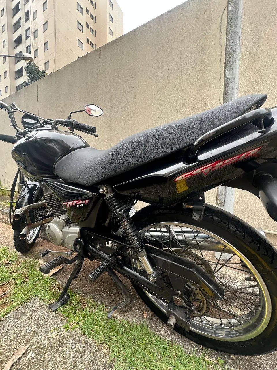 CG TITAN 150 / ES  - Foto 3