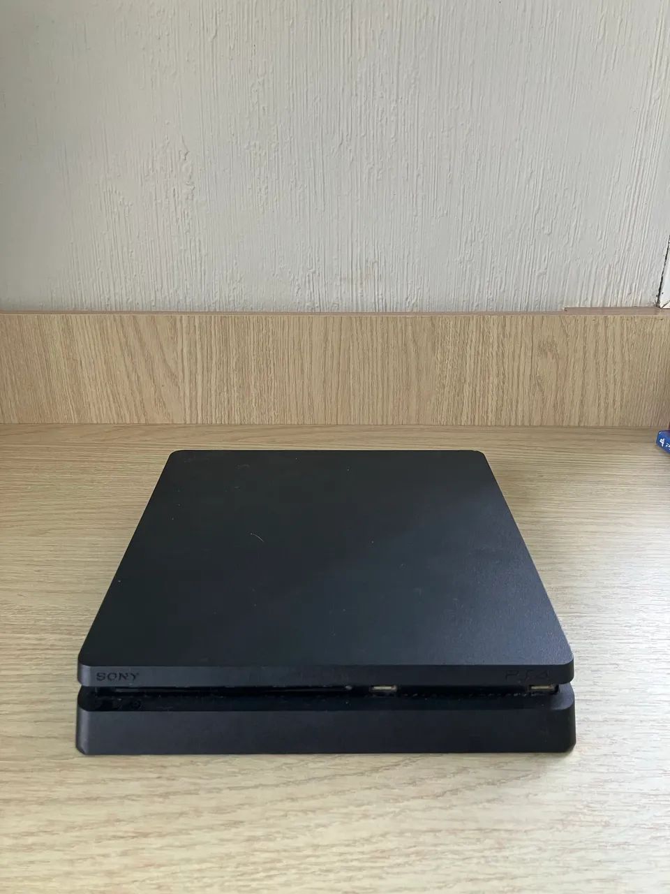 PS4 SLIM + 2 Controles + 5 Jogos - Foto 2