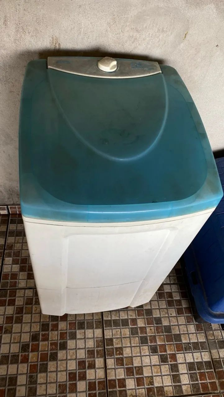 Tanquinho de lavar roupa 