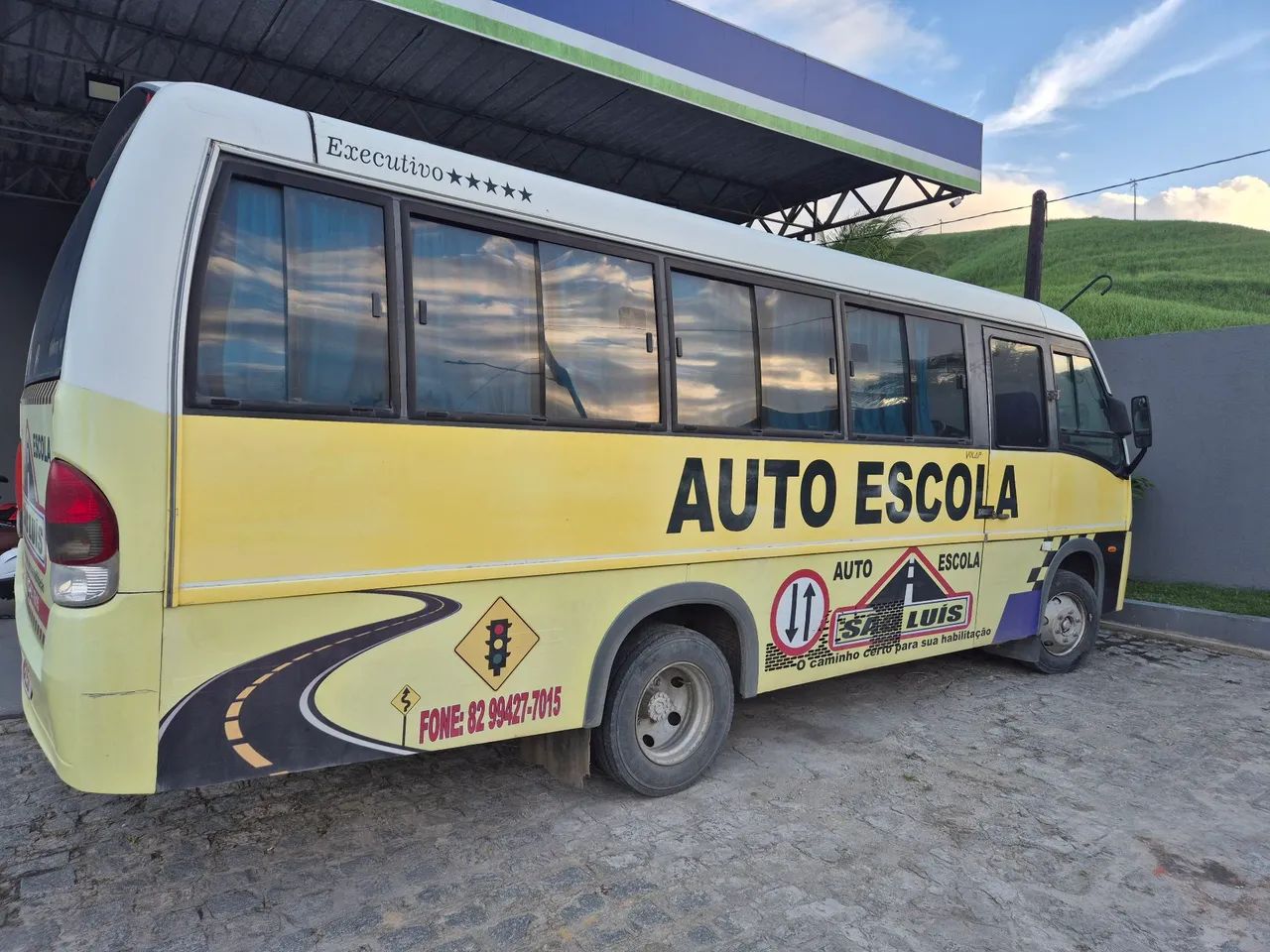 VENDO MICRO VOLARE V8 2011 COM AR CONDICIONADO  - Foto 3