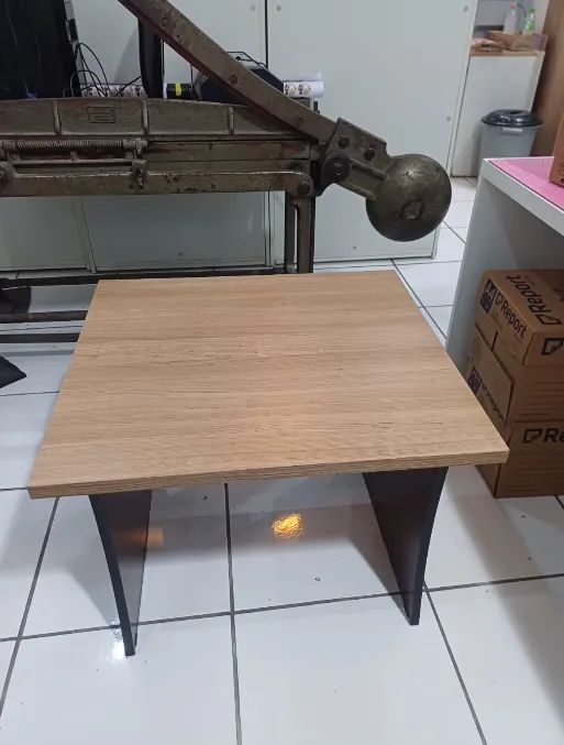 Mesa de Apoio Escritório/Mesa Centro