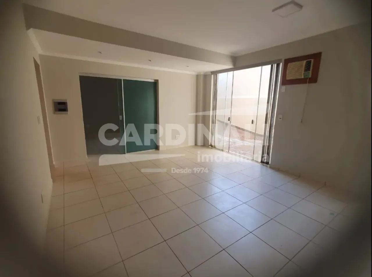 Sala comercial de 60m² com garagem - Nova Ribeirânia