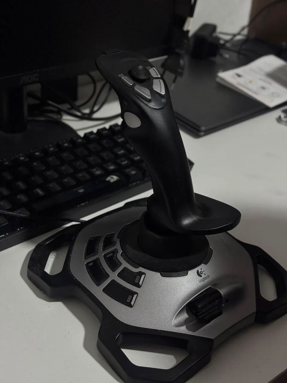 Joystick para flight simulator Logitech extreme 3d pro  - Foto 2