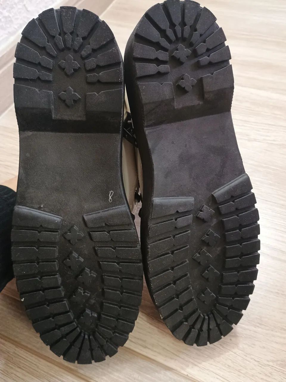 Bota Branca 37 - Foto 4